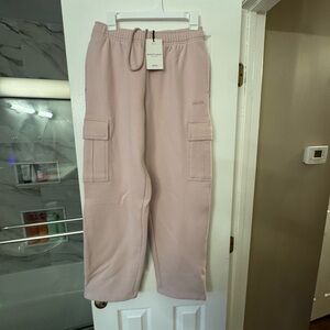 Aritzia Blush Sweatfleece Cargo Sweatpants   Color Bow Pink Rose. Size Sm
